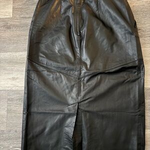Black Leather Skirt Evan’s Davies vintage pencil skirt. Cow Nappa leather.
